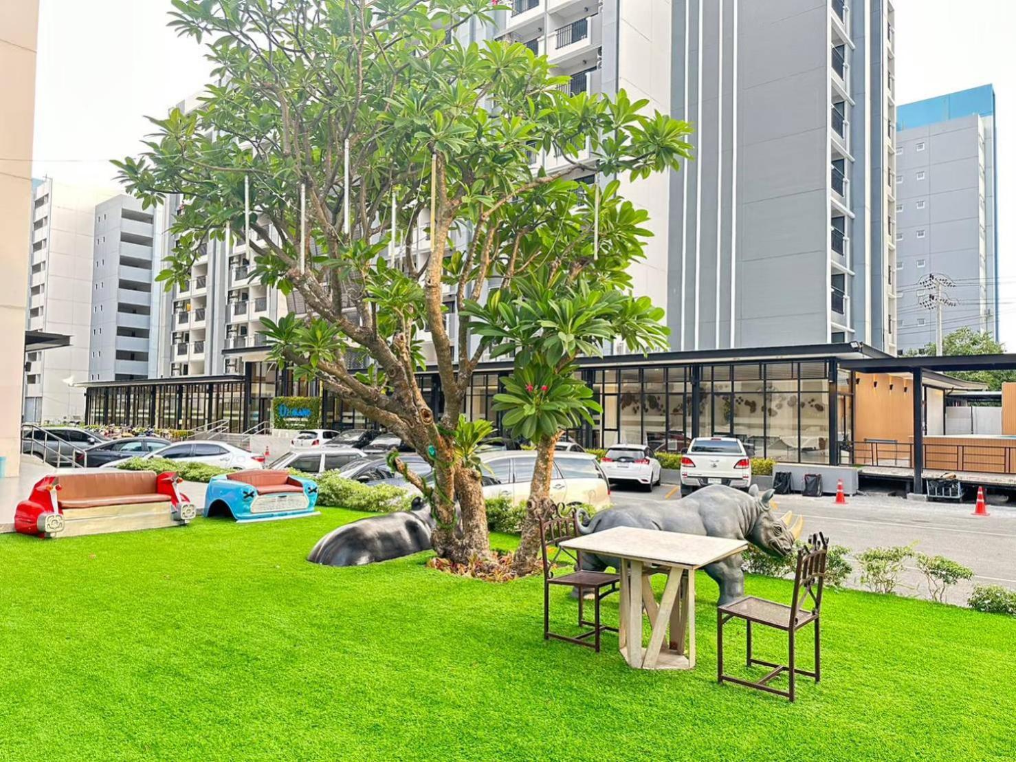 O2 Luxury Hotel Bang Phli Exterior foto