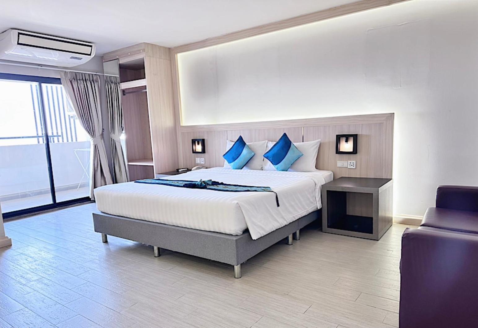 O2 Luxury Hotel Bang Phli Exterior foto