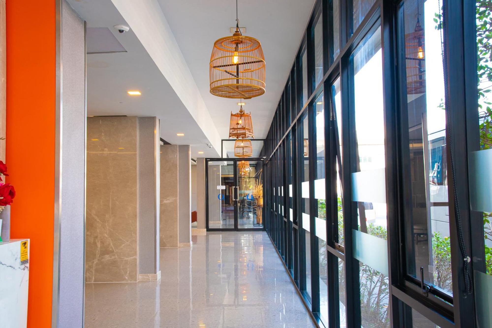 O2 Luxury Hotel Bang Phli Exterior foto