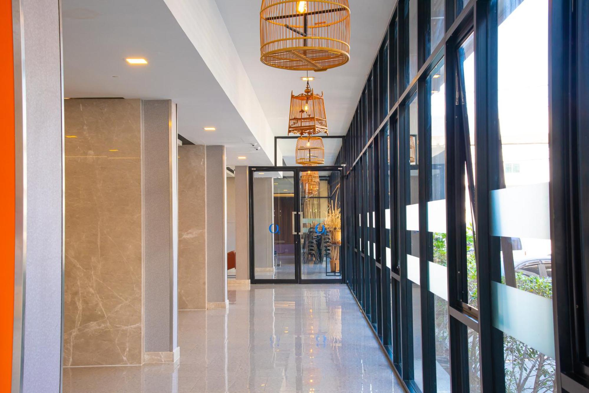 O2 Luxury Hotel Bang Phli Exterior foto